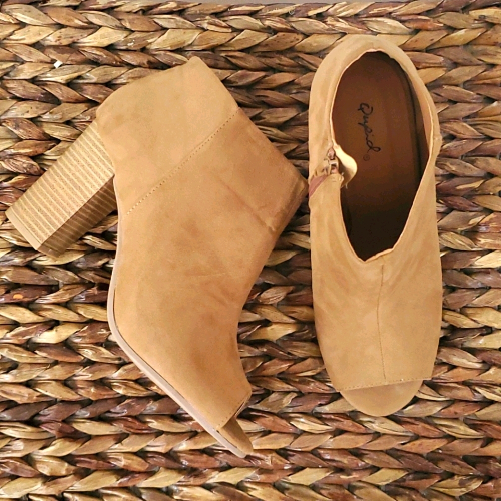 Qupid - open toe bootie **super cute** size 9